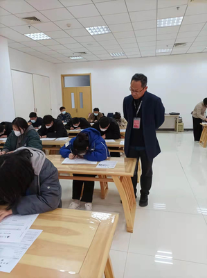 中國硬筆書法協會青少年書畫藝術測評考級在我校進行
